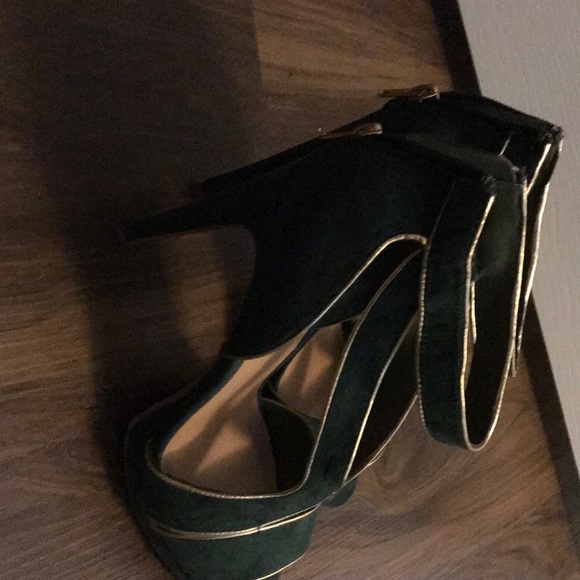 4 Inch Heels - Picture 2 of 3
